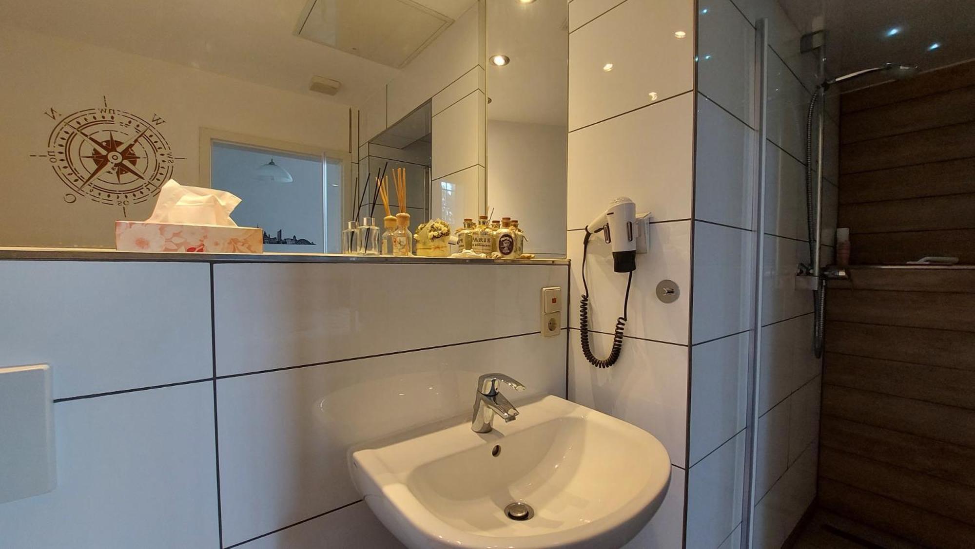 Leipzig Ferienwohnung In Ruhiger Lage Bagian luar foto